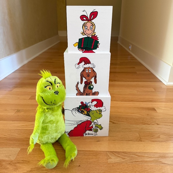 Grinch Who Stole Christmas Nesting Stacking Boxes and Grinch Plush Stuffy - Picture 1 of 15